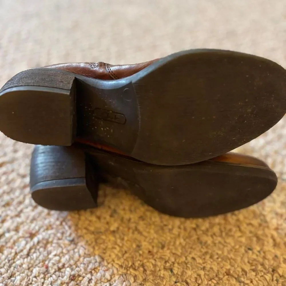 Clarks Women's Brown and Tan Boots